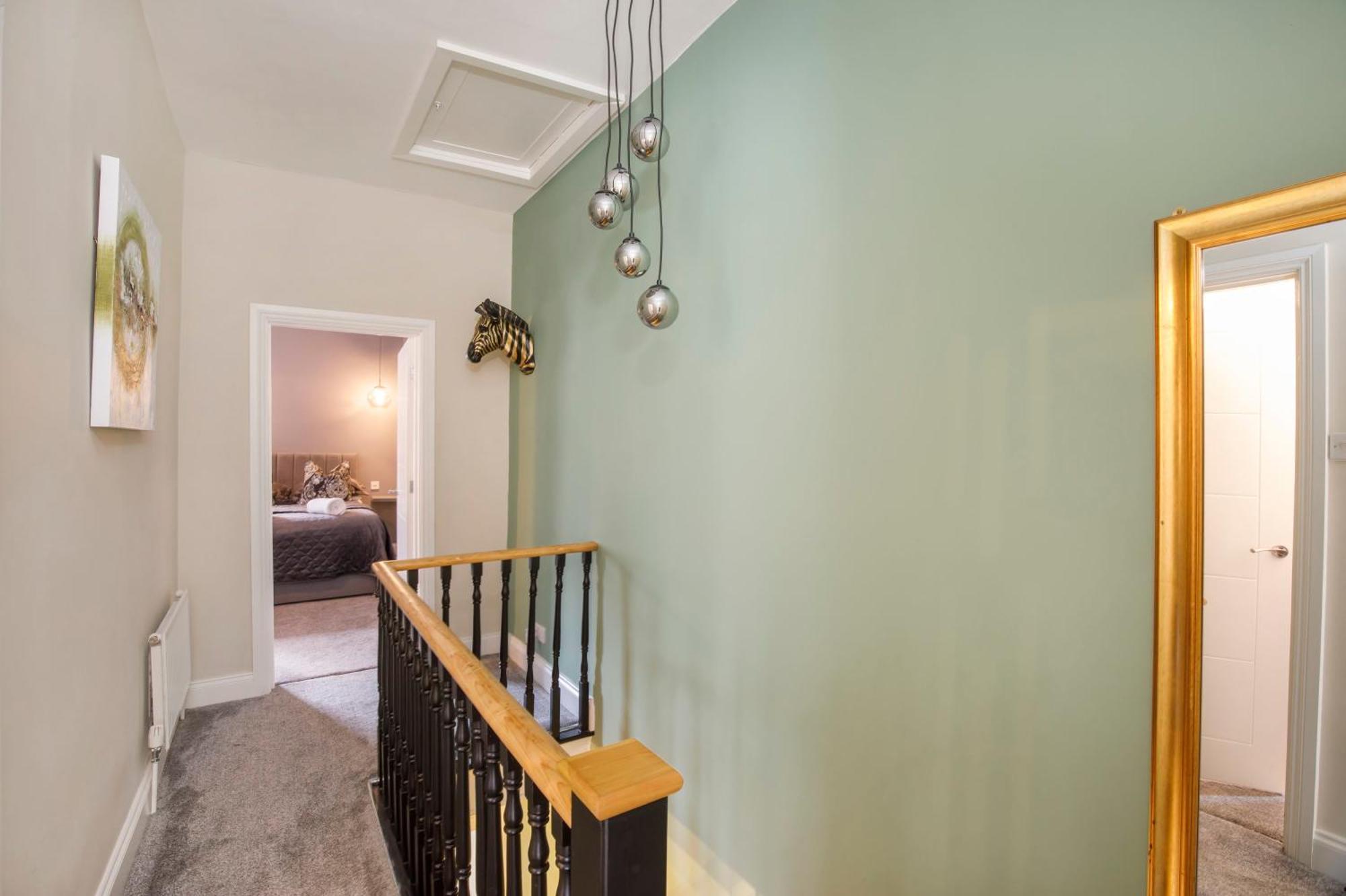 The Milton Sleeps 8 Close To Centre Pet Friendly *